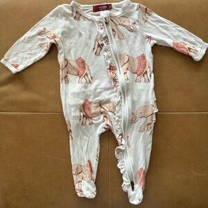 Milkbarn Elephant Print Footie - White and Pink